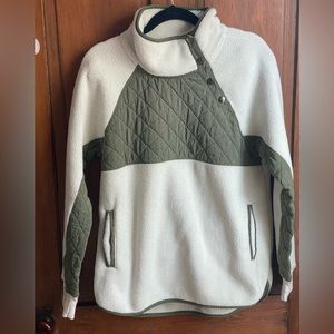 Abercrombie & Fitch Fleece Pullover Size Medium